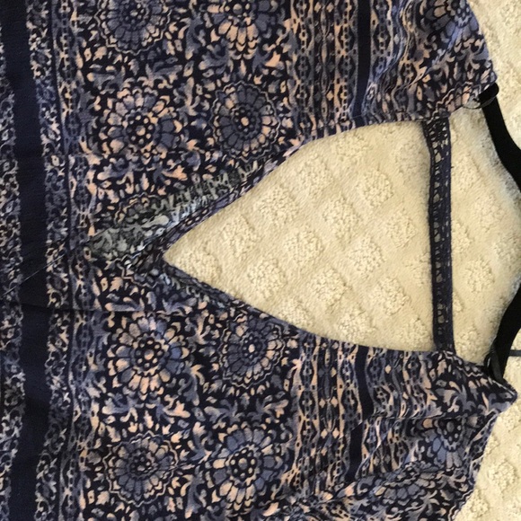 Long Sleeve Crop Shirt - Picture 2 of 2